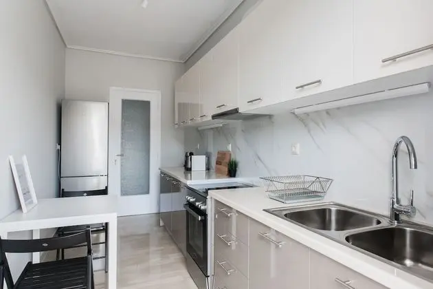 Spacious & Airy 1 Bedroom Apartment near HELEXPO - Mutfak