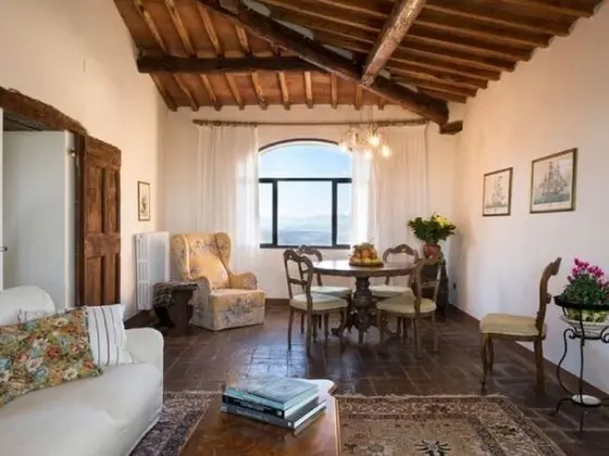 Spacious Apartment for 4 People in Rustic Atmosphere With Private Garden