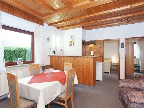 Spacious Apartment in Armsfeld With Heated Outdoor Pool - Yerinde Yemek