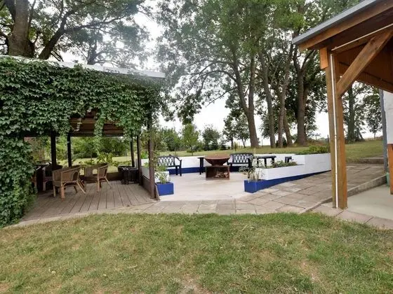 Spacious Apartment in Boddin With Garden - Havuz