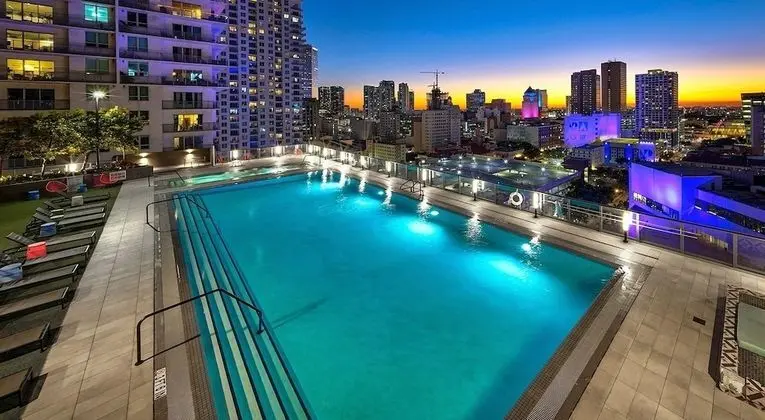 Spacious Apartment with City View - Havuz