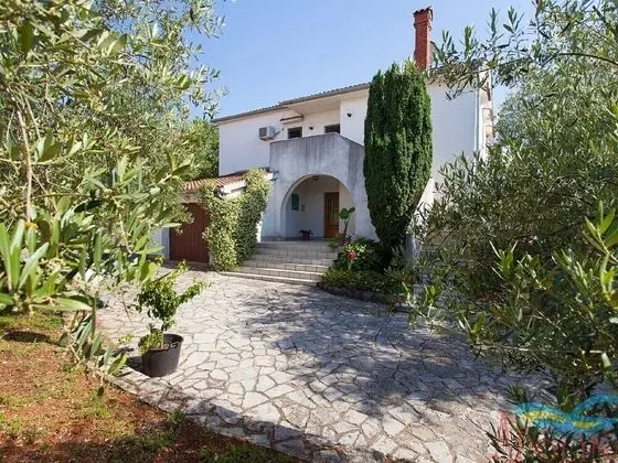 Spacious Apartment in The Croatian Islands With Balcony - Dış Mekan