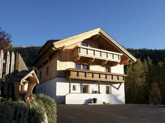 Spacious Apartment in Fendels Amidst Mountains - Dış Mekan