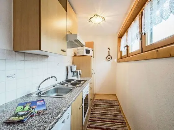 Spacious Apartment in Fügen near Ski Area - Mutfak