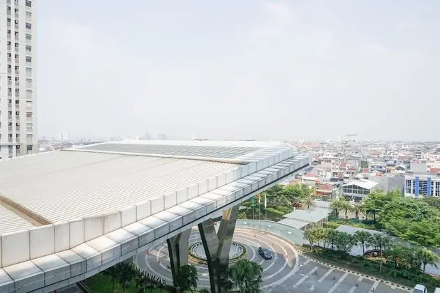 Spacious Apartment at Green Bay Pluit