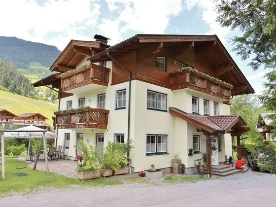 Spacious Apartment in Grobarl With Sauna - Öne Çıkan Resim