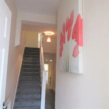 Spacious Apartment Heaton - Lobi
