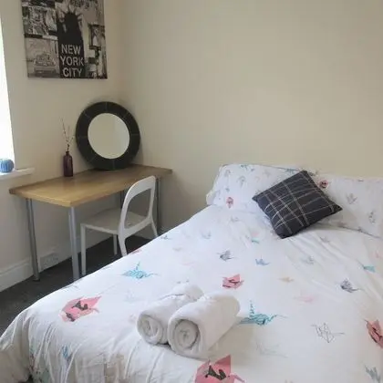 Spacious Apartment Heaton - Oda