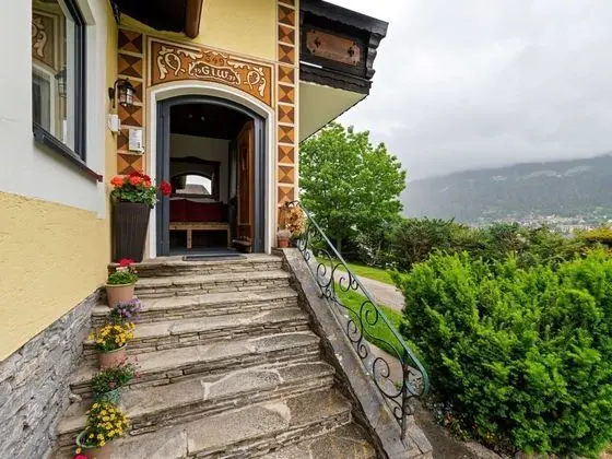 Spacious Apartment in Katschberg - Lobi