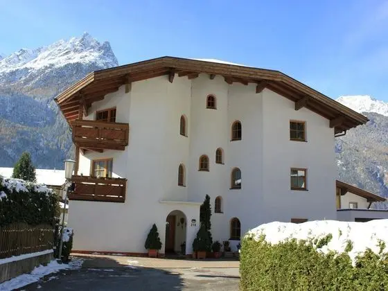 Spacious Apartment in Langenfeld With Terrace - Dış Mekan