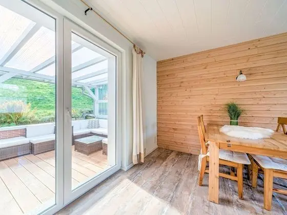 Spacious Apartment near Lake in Guntersberge