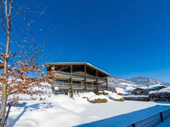 Spacious Apartment in Niedernsill With Citycentre Closeby - Dış Mekan