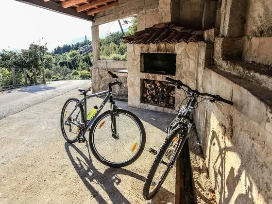 Spacious Apartment, Private Terrace in the Countryside, Wi-fi and Parking - Dış Mekan