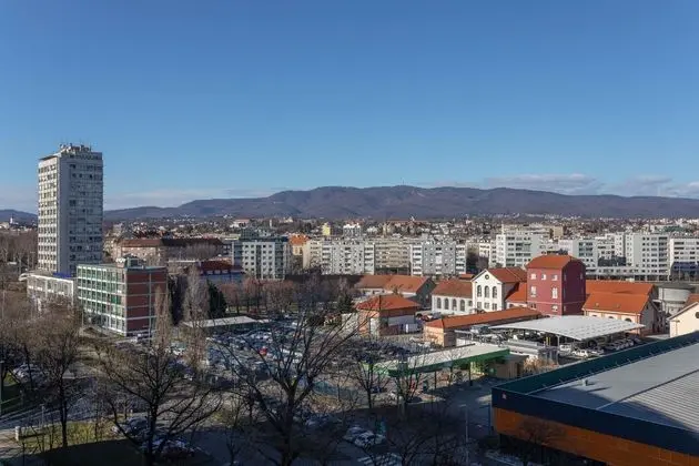 Spacious Apartment in Radnička Business Zone - Genel