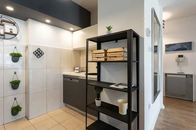 Spacious Apartment in Radnička Business Zone - Mutfak