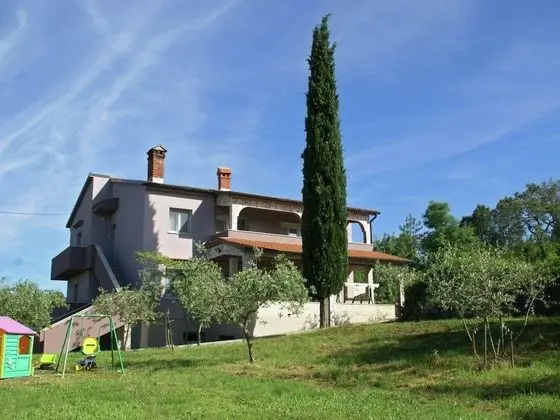 Spacious Apartment in Rakalj With Garden