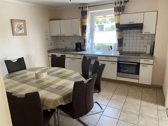 Spacious Apartment in Rodershausen With Barbecue - Mutfak