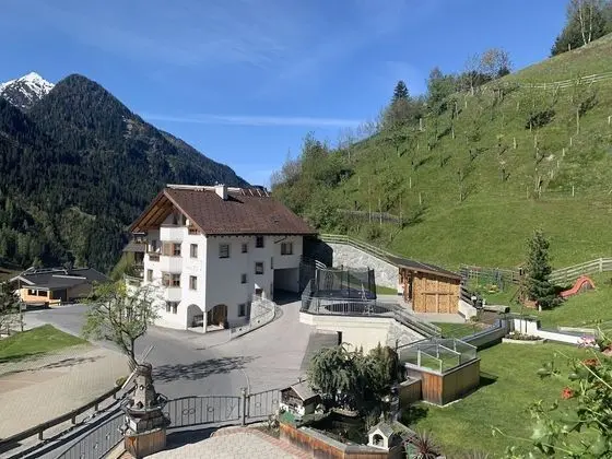 Spacious Apartment With Sauna in Kappl