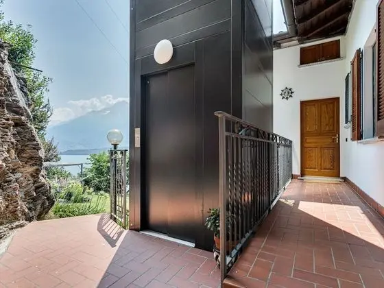 Spacious Apartment With Swimming Pool in Gravedona - Lobi
