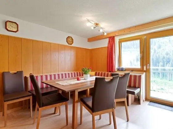 Spacious Apartment in Tyrol With Mountain View - Öne Çıkan Resim