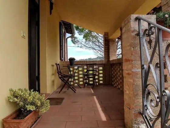 Spacious Apartment in Umbrian Hills in a Former Farmhouse