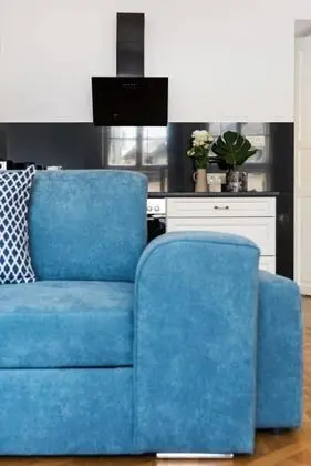 Spacious Apartment With the View to Small Market Breakfast Option