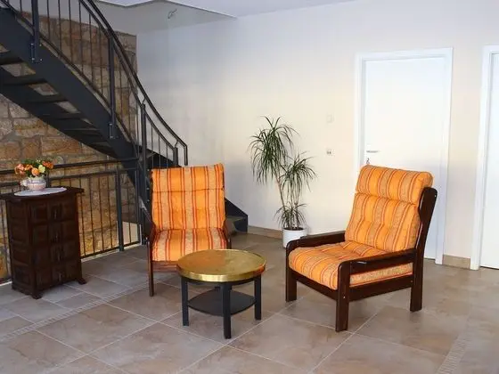 Spacious Apartment in Weißig With Garden - Lobi