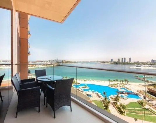 Spacious Apt w Sea View on Palm Jumeirah - Oda