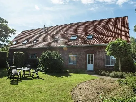 Spacious, Atmospheric Upper Floor of a Farmhouse With Garden - Dış Mekan