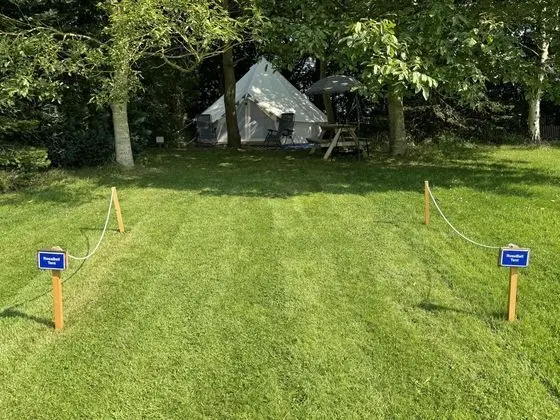 Spacious Bell Tent at Herigerbi Park, Lincolnshire - Öne Çıkan Resim