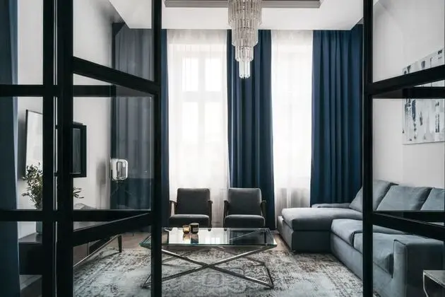 Spacious and Bright Apartment Located in Centre gym Sauna Transport