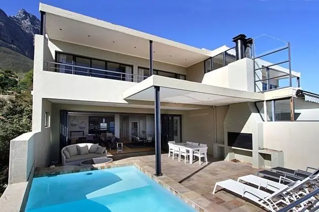 Spacious Camps Bay Holiday Apartment With Private Pool and Large Balcony Medburn Views Penthouse - Oda