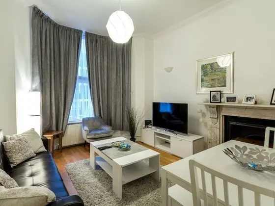 Spacious Centrally Located One Bed - Öne Çıkan Resim