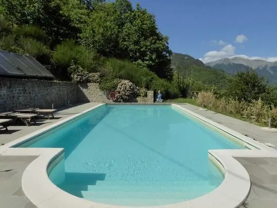 Spacious Chalet in Cutigliano With Swimming Pool