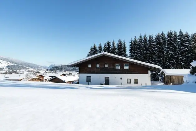 Spacious Chalet in Flachau With Sauna - Dış Mekan