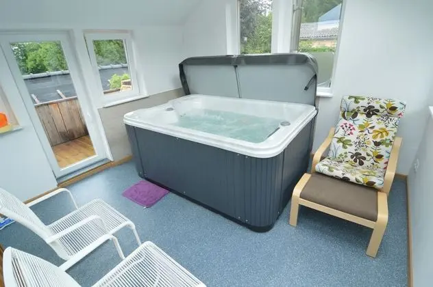 Spacious Chalet in Jalhay with Hot Tub - Spa
