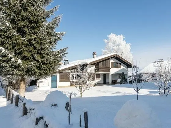 Spacious Chalet in Maishofen near Forest - Dış Mekan