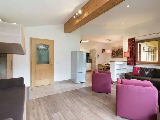 Spacious Chalet near Ski Area in Saalbach-Hinterglemm - Mutfak