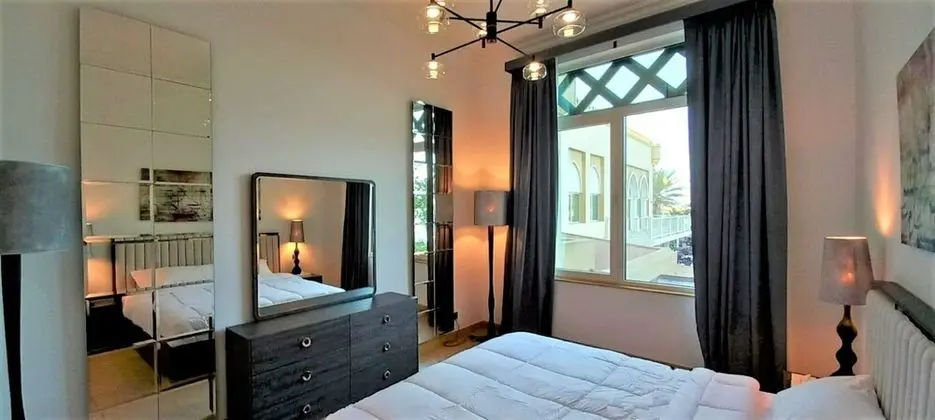 Spacious & Chic 1 Bedroom With Balcony in Palm - Oda