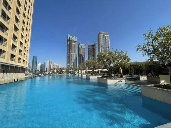 Spacious & Chic Address Dubai Mall Residence - Havuz