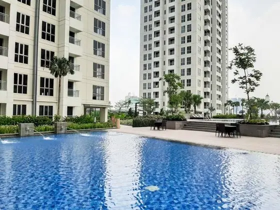 Spacious City View 1BR at M-Town Signature Apartment
