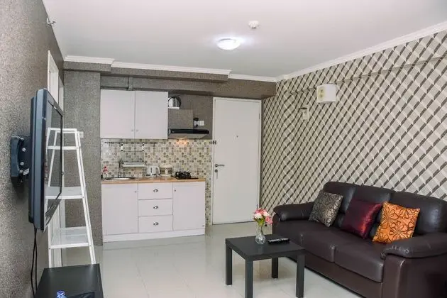 Spacious and Comfortable 2BR at Bassura City Apartment near Mall - İç Mekan