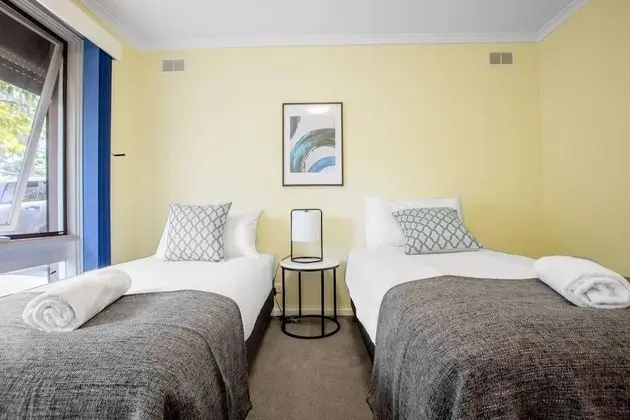 Spacious Comfortable Home in Wheelers Hill+pool - Oda