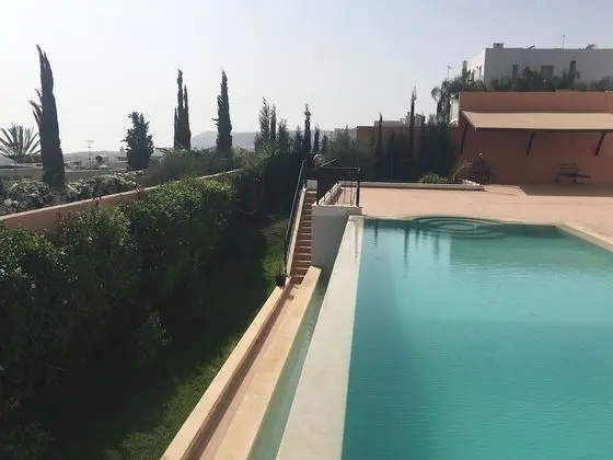Spacious Comfortable Villa Ref T72024 - 1