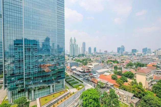 Spacious And Comfy Studio At Tamansari Sudirman Apartment - Dış Mekan