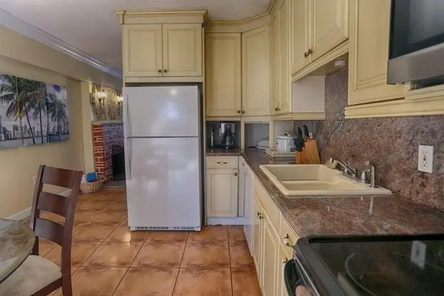 Spacious & Conveniently Located Miami Airport Home - Mutfak