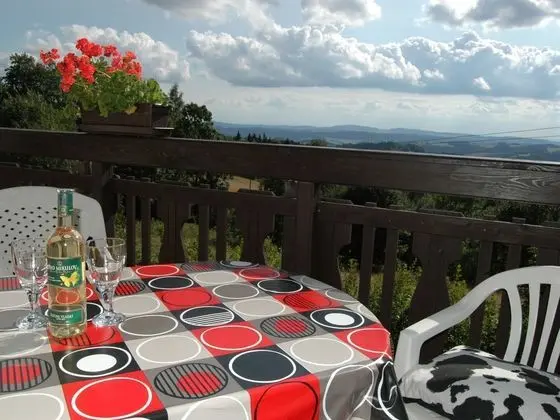 Spacious Cottage in the Giant Mountains, Near the Ski Slopes - Yerinde Yemek