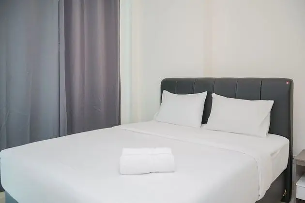 Spacious and Cozy 1BR at Tree Park Apartment - Öne Çıkan Resim