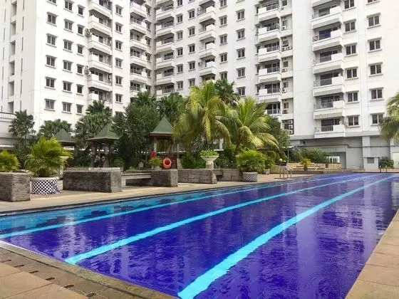 Spacious and Cozy 3BR Poins Square Apartment
