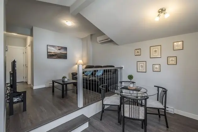 Spacious DAL & Downtown Apartments - İç Mekan
